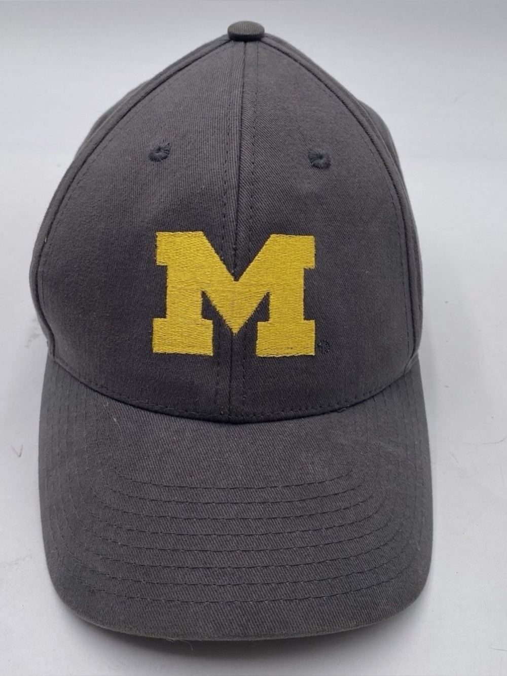 FAN FAVORITE Hat U of M UNIVERSITY MICHIGAN Cap Cotton Dark Gray Maize Gold Blue